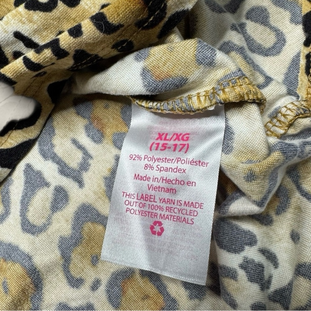 No Boundaries Animal Print Top - Brown and black size XL/L Excellent Condition - Picture 3 of 5